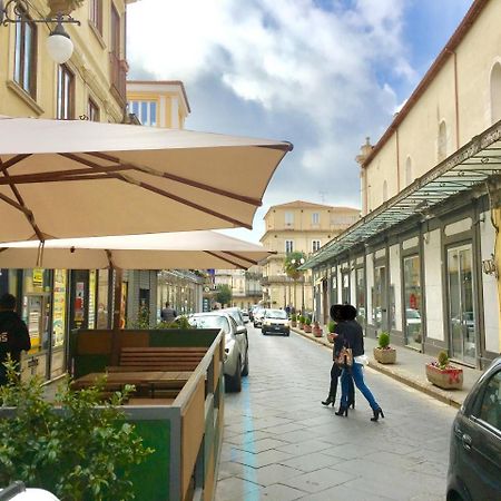 Casanova - Luxury Apartment فيبو فالينتيا المظهر الخارجي الصورة